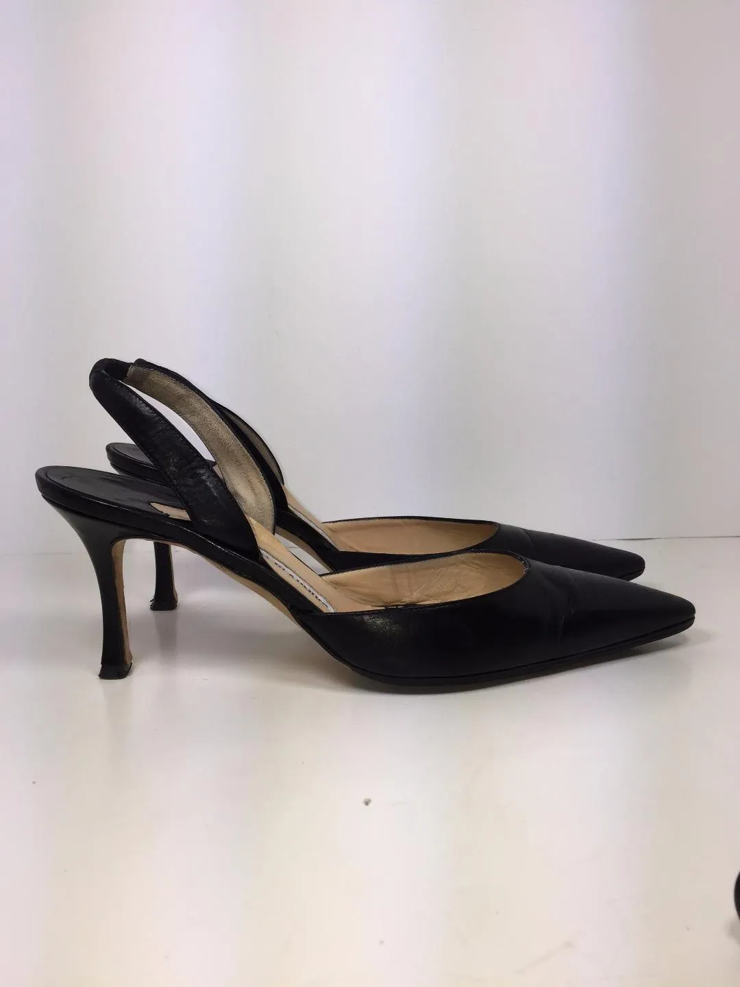 MANOLO BLAHNIK Black Leather Slingback Pumps Size 8