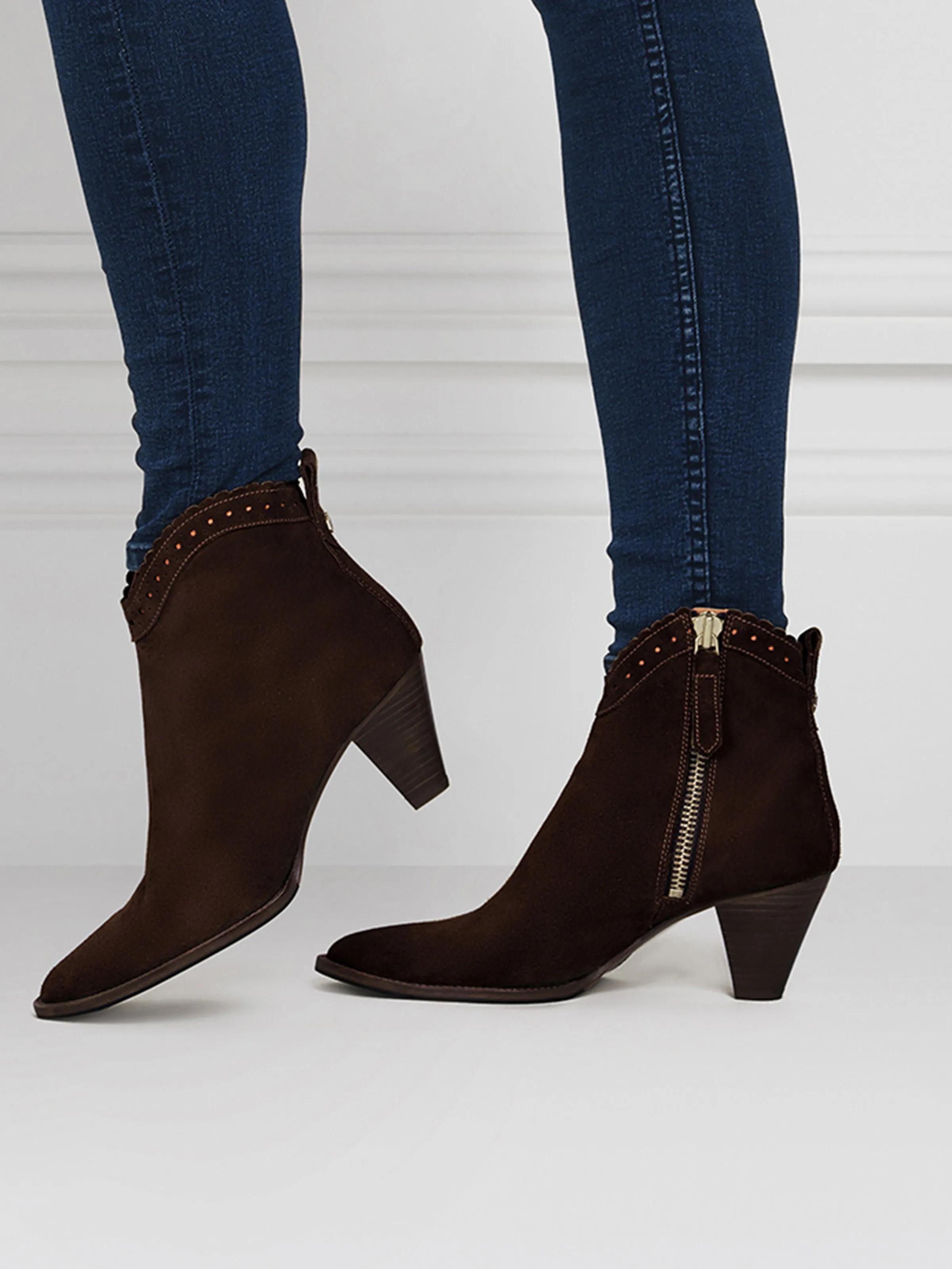 Regina Ankle Boot - Chocolate